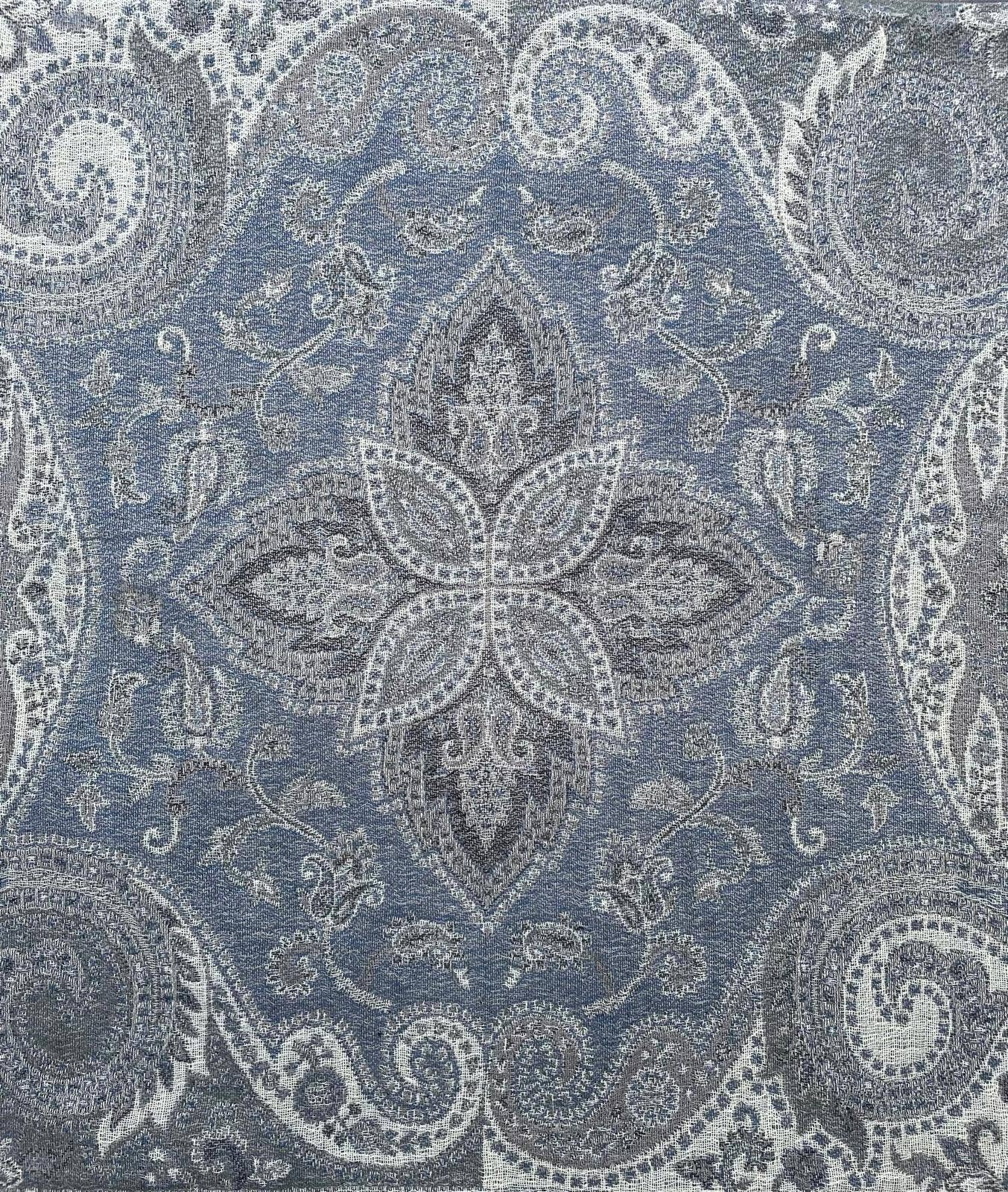 PUNHAKA CUSHION - WOOL AND COTTON